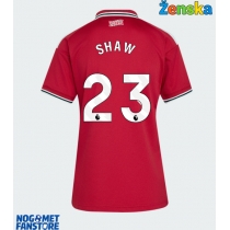 Manchester United Luke Shaw #23 Domaci Dres za Ženska 2026-27 Kratak Rukav